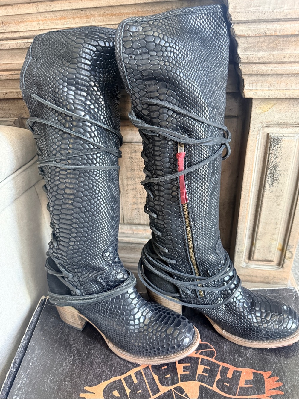 New Freebird Black Snake Coal Lace-Up Boot Size 9
